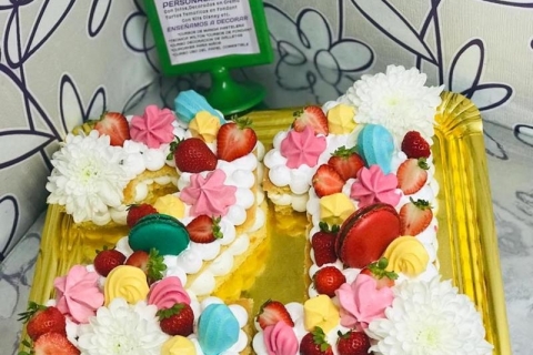 43760593_1060173697521588_6492592204689702912_n (Copy)